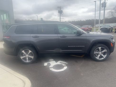 New 2026 Jeep Grand Cherokee L Limited AWD/4WD image 11