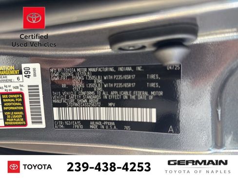 Used 2025 Toyota Sienna XLE image 24