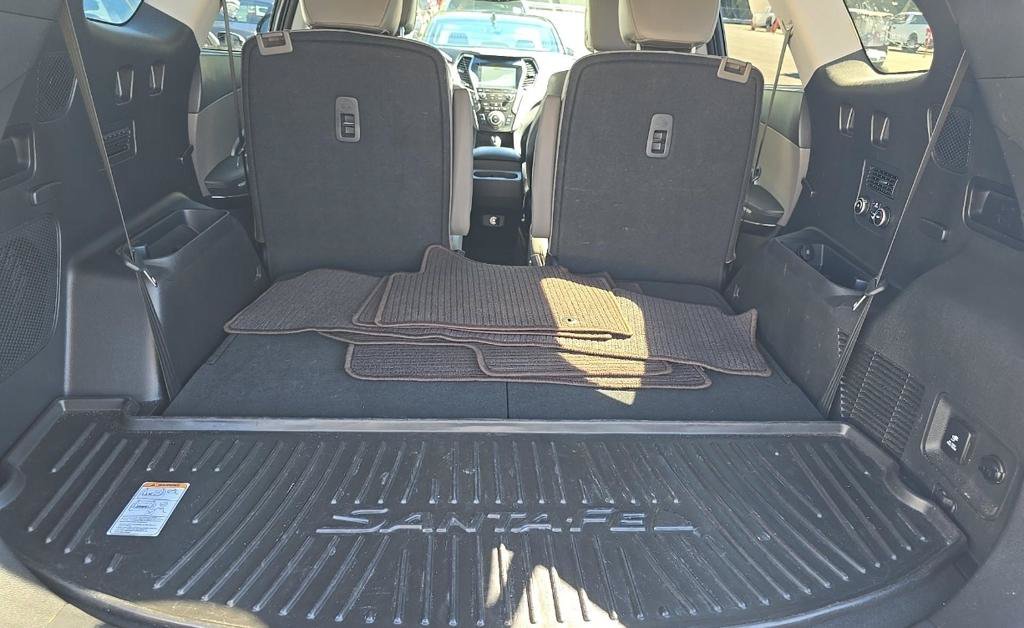 Used 2019 Hyundai Santa Fe XL FWD image 18