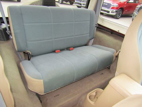 Used 2001 Jeep Wrangler Sahara AWD/4WD image 15