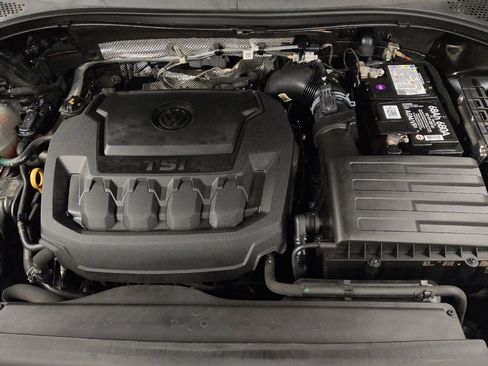 Used 2022 Volkswagen Tiguan SE R-Line image 30