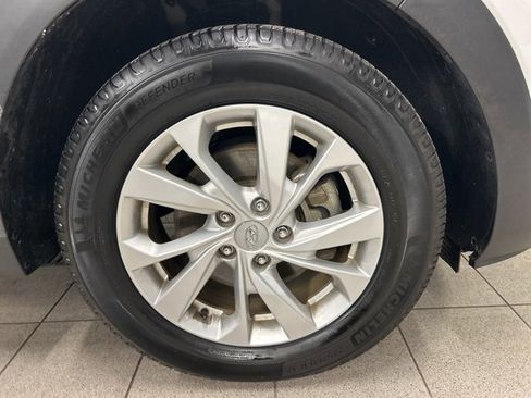 Used 2019 Hyundai Tucson SE image 13