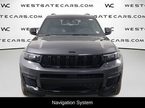 Used 2024 Jeep Grand Cherokee L Limited w/ Black Appearance Package AWD/4WD image 2