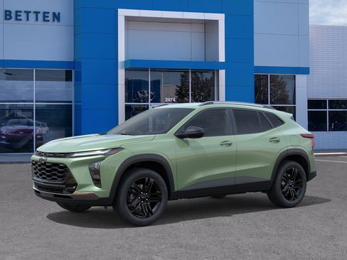 New 2026 Chevrolet Trax ACTIV FWD image 2