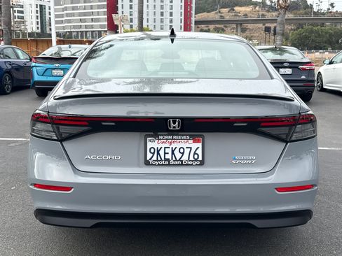 Used 2024 Honda Accord Sport image 9