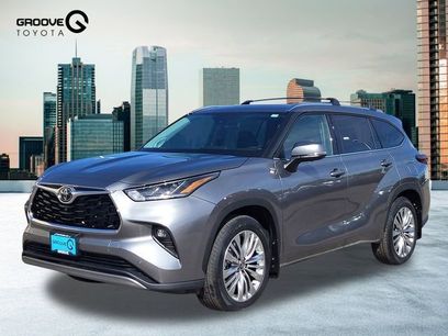 New 2025 Toyota Highlander Platinum
