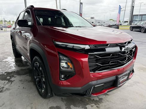 Used 2025 Chevrolet Equinox RS w/ Safety and Technology Package FWD image 3