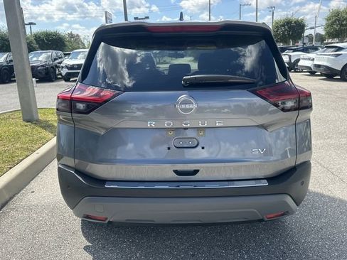 Used 2023 Nissan Rogue SV FWD image 8