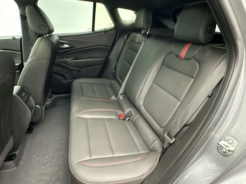 Used 2026 Chevrolet Trax RS w/ Sunroof Package FWD image 23