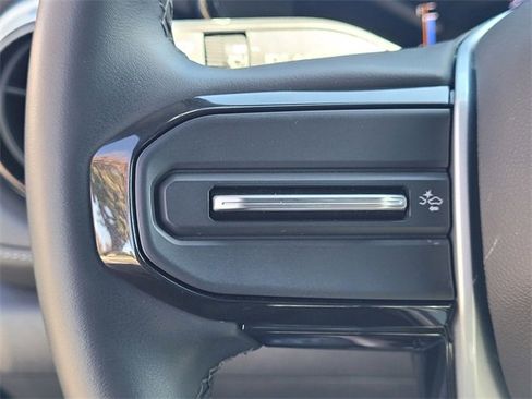 Used 2023 Chevrolet Colorado LT image 14