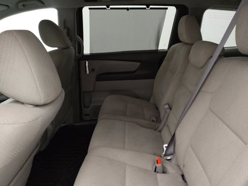 Used 2017 Honda Odyssey SE image 18