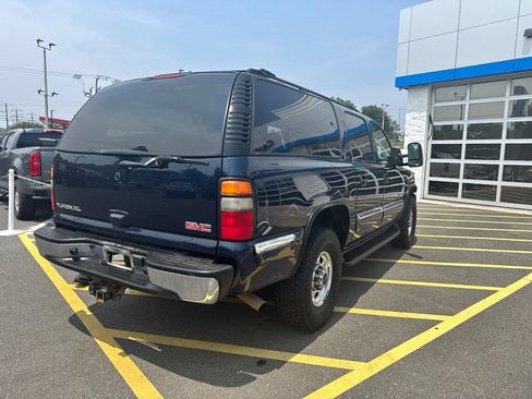 Used 2004 GMC Yukon XL 2500 SLT w/ Preferred Equipment Group AWD/4WD image 6