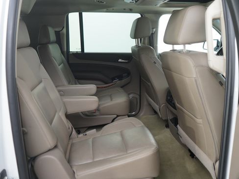 Used 2018 Chevrolet Suburban Premier AWD/4WD image 13