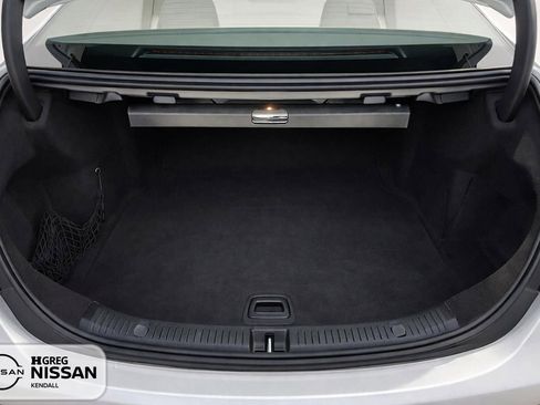 Used 2018 Mercedes-Benz E 300 4MATIC w/ Premium 2 Package (Q02) image 13