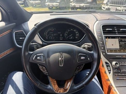 Used 2017 Lincoln MKX Reserve w/ Canadian Touring Package AWD/4WD image 12
