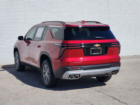 New 2026 Chevrolet Traverse LT image 3