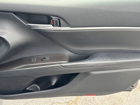 Used 2023 Toyota Camry SE image 14