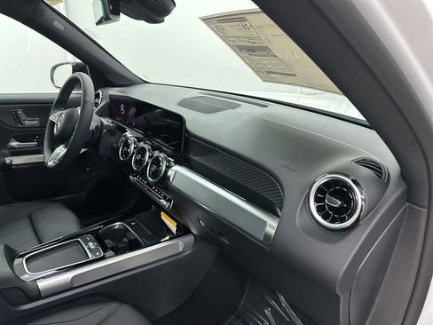 New 2026 Mercedes-Benz GLB 250 image 27
