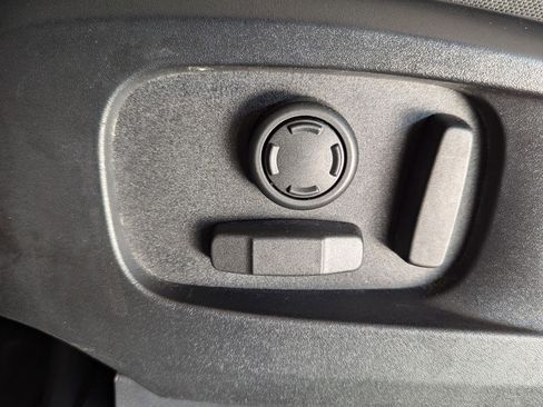 Certified 2025 Land Rover Defender 110 S image 13