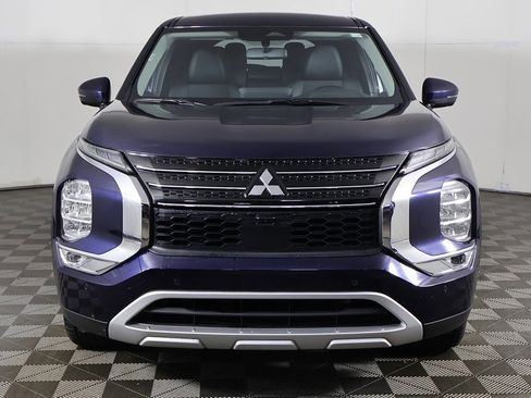 Used 2024 Mitsubishi Outlander SE image 12