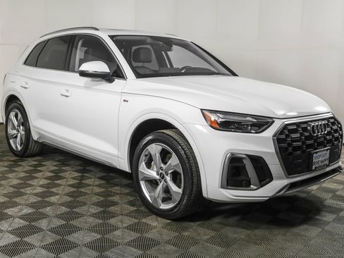 Used 2023 Audi Q5 2.0T Premium Plus w/ Premium Plus Package AWD/4WD image 16