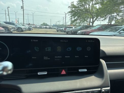 New 2025 Hyundai Ioniq 5 SEL image 21