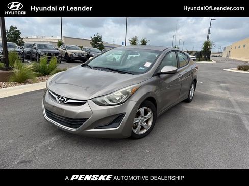 Used 2014 Hyundai Elantra SE FWD image 1
