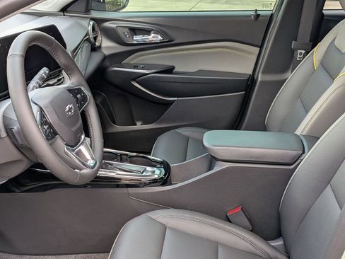 New 2026 Chevrolet Trax ACTIV w/ Sunroof Package image 18