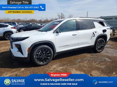 Used 2025 Chevrolet Traverse LT w/ Midnight/Sport Edition