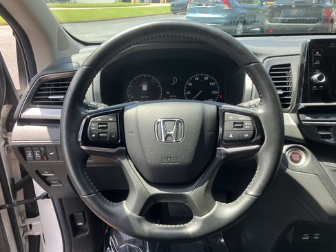 Certified 2025 Honda Odyssey EX-L image 20