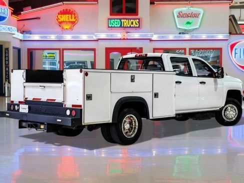 Used 2019 Chevrolet Silverado 3500 W/T w/ WT Convenience Package image 3