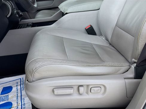 Used 2012 Honda Pilot Touring image 23
