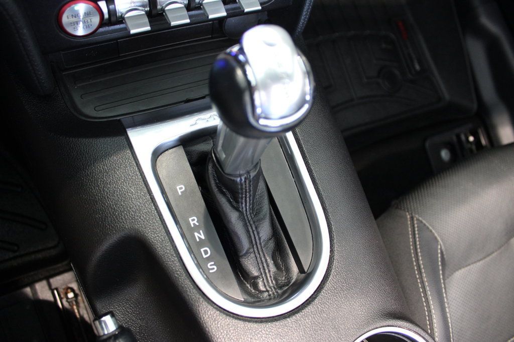 Used 2019 Ford Mustang Premium RWD image 21