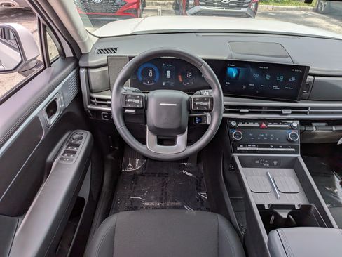 Used 2026 Hyundai Santa Fe SE FWD image 18