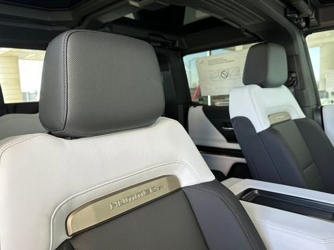 New 2025 GMC Hummer EV 3X image 17
