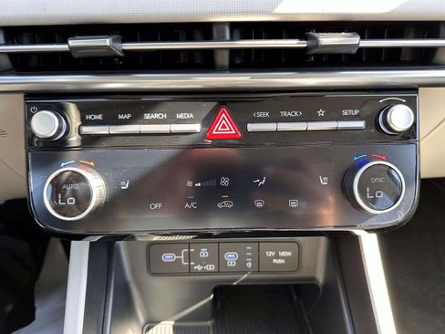 Used 2025 Hyundai Tucson SEL AWD/4WD image 24