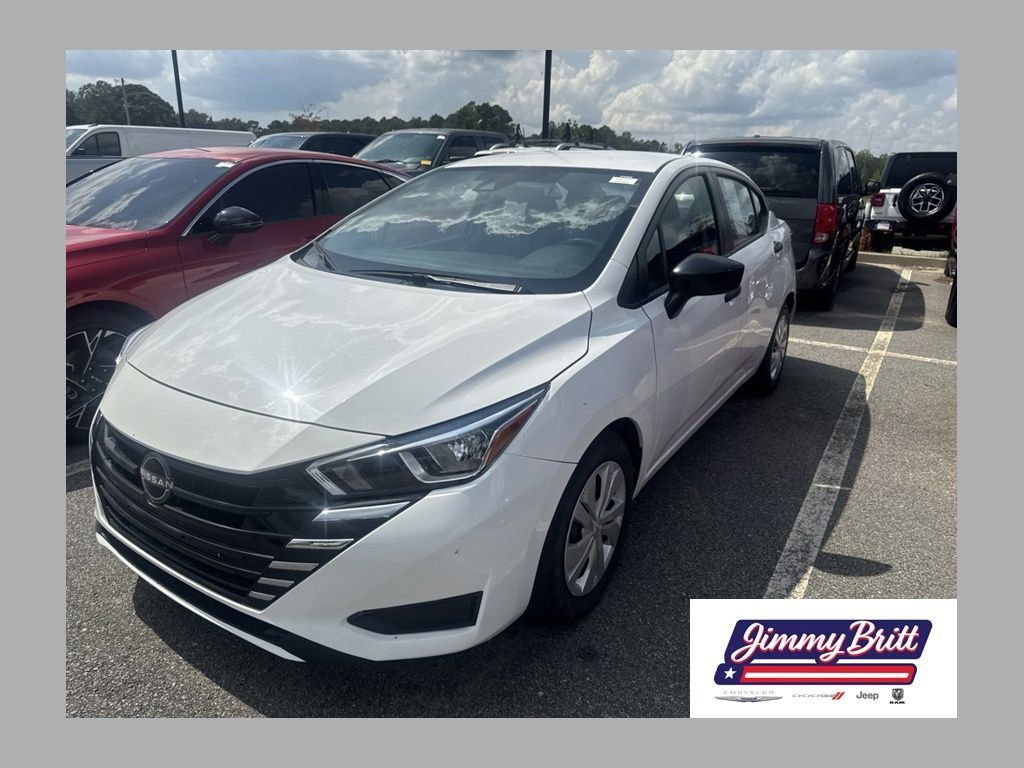 Used 2024 Nissan Versa S FWD image 1