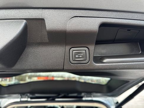 Used 2023 GMC Acadia Denali w/ Denali Ultimate Package image 26