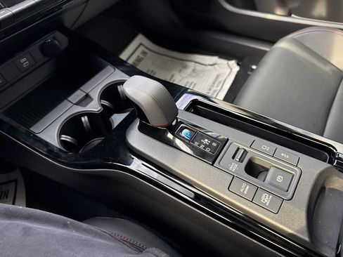 Used 2023 Toyota Prius Prime Premium image 29