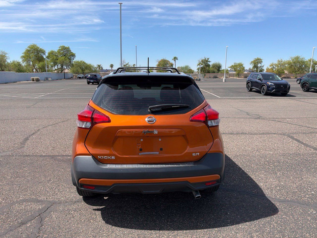 Used 2019 Nissan Kicks SR w/ SR Premium Package FWD image 6