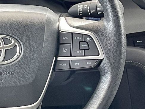 Certified 2021 Toyota Sienna LE FWD image 27