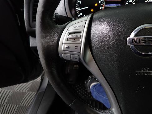 Used 2017 Nissan Altima 2.5 SL w/ Moonroof Package image 26