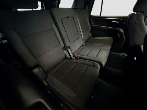 Used 2025 Chevrolet Tahoe LS RWD image 14