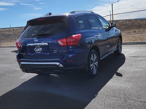 Used 2020 Nissan Pathfinder SV w/ Cargo Package image 3