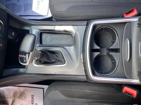 Used 2016 Dodge Charger SXT RWD image 18