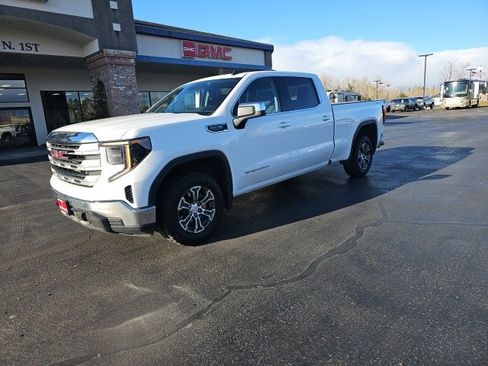 Used 2024 GMC Sierra 1500 SLE image 39