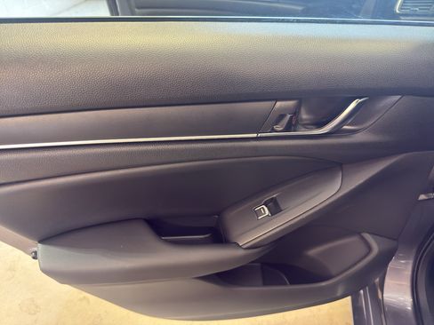 Used 2018 Honda Accord Sport image 26