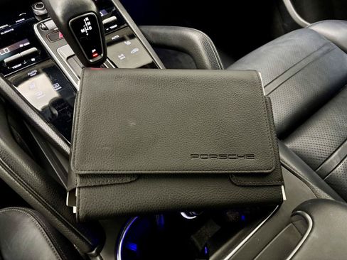 Used 2019 Porsche Cayenne AWD/4WD image 38