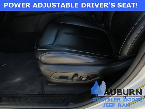 Used 2024 Jeep Grand Cherokee Limited image 15