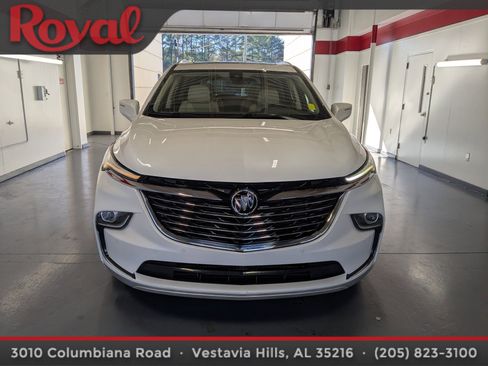 Used 2023 Buick Enclave Essence w/ Experience Buick Package image 6